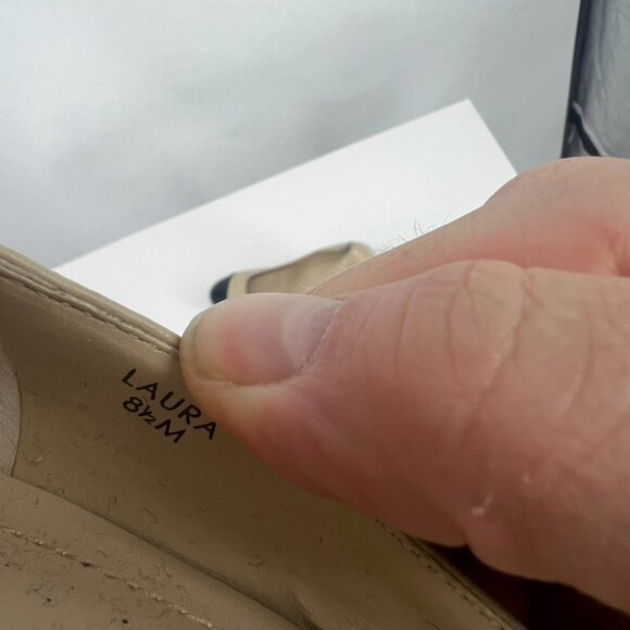 TAHARI "Laura" Two-Tone Leather Pump Heels Women's Size 8.5 - Picture 9 of 9